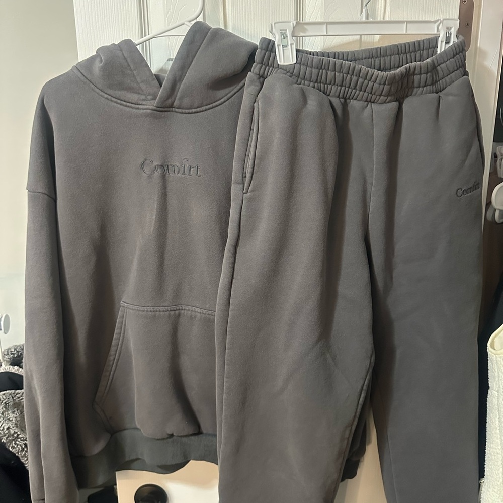 Comfrt Gray Hoodie and Sweatpants Set